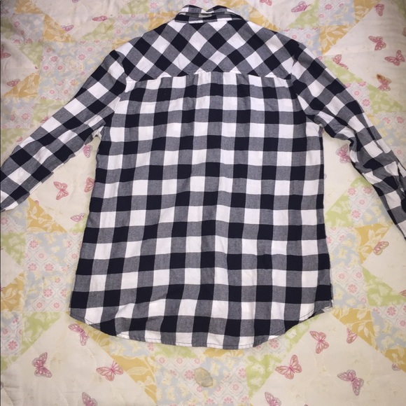 A black & white flano - Picture 2 of 2